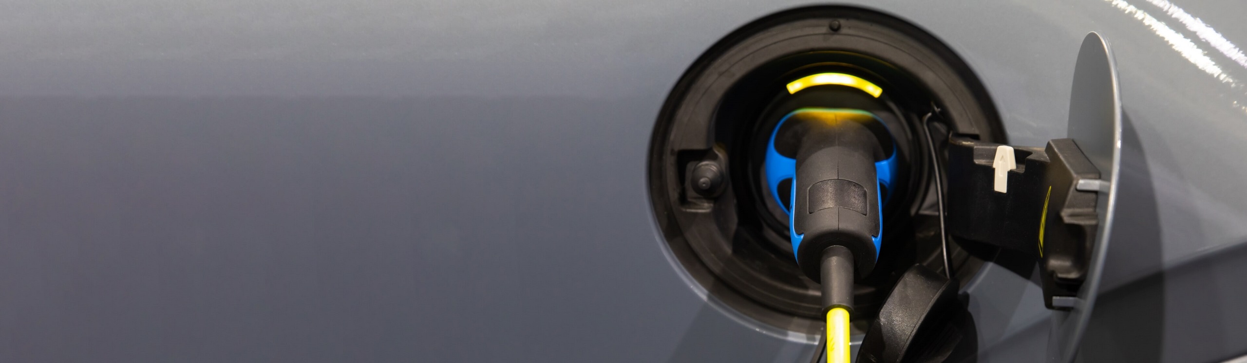 da-véhicule-hybride-électrique-premier-regard