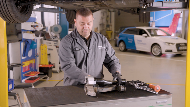 Cómo cambiar un brazo de suspensión: guía completa | Masters of Motion