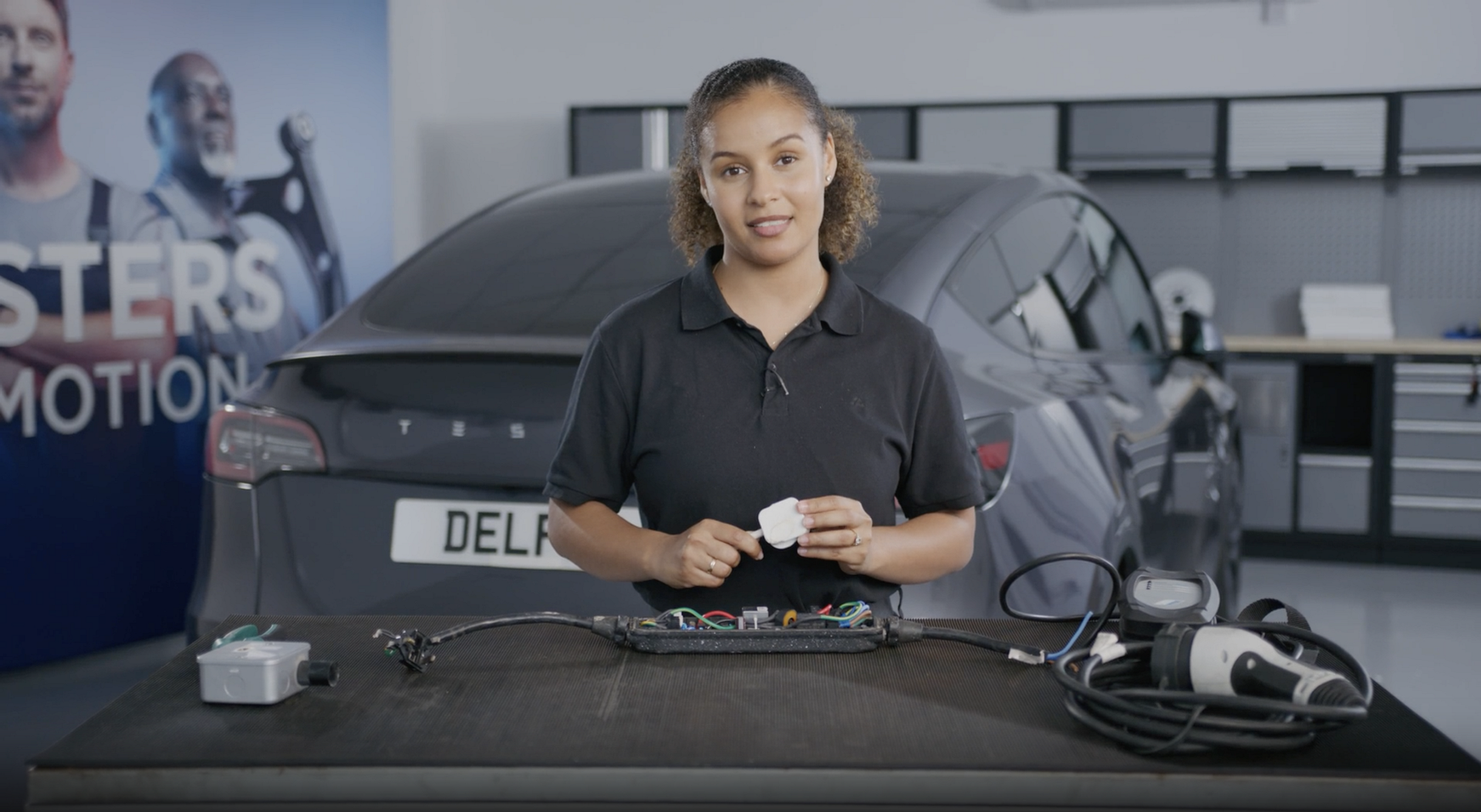 Damaging your charging plug - why not to try and replace | Masters of Motion