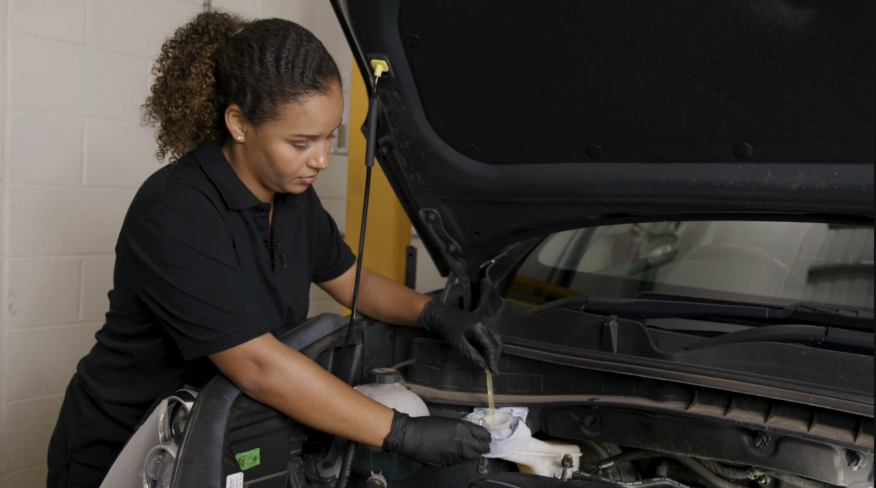 How to check and test your brake fluid | Masters of Motion