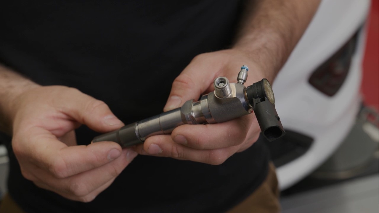 Symptoms of a leaking diesel injector | Masters of Motion